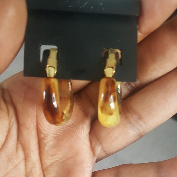 Earrings clip-on - Picture 1 of 2